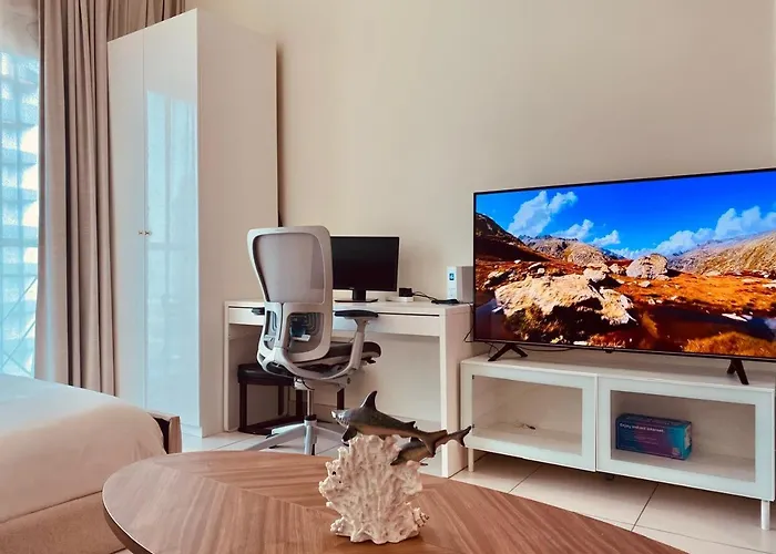 Full Sea View With Balcony - Studio Apartment - 10 Min To Jbr -
